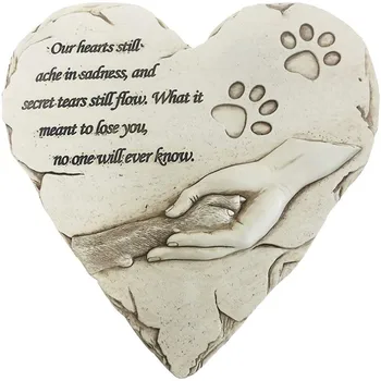 Мемориален камък бяло куче с ръчен печат във формата на сърце, Персонализирани подаръци за домашни любимци, куче с стихотворением съчувствие и дизайн лапи в ръка